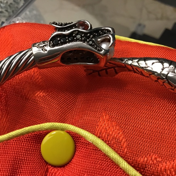 Jewelry- woman’s dragon bracelet - Picture 11 of 12